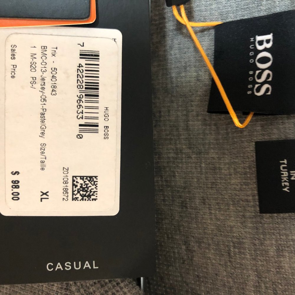 Hugo Boss Sweater - Picture 7 of 7